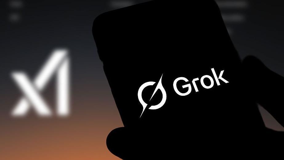 Le logo Grok de xAI sur un téléphone