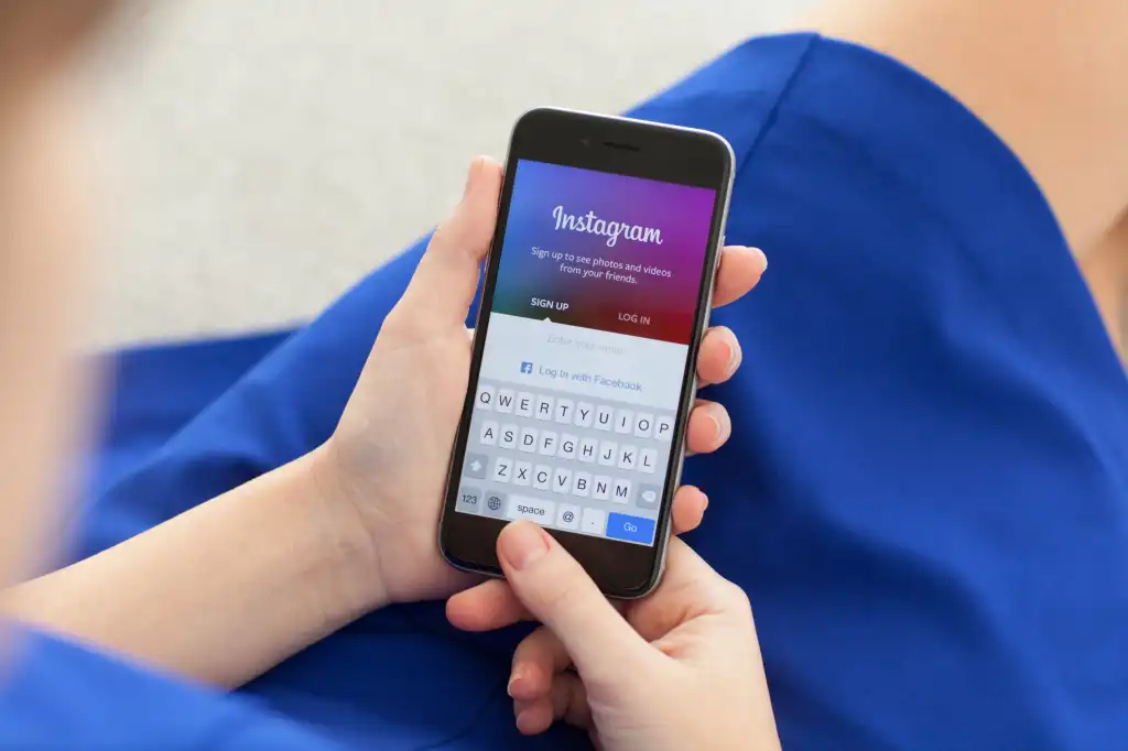 Instagram sur un téléphone mobile